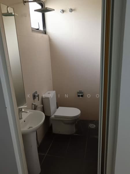 Semi-Detached House for Sale in Shah Alam (Selangor) - Kelvin Loo - Bathroom - PropertyGuru.com.my