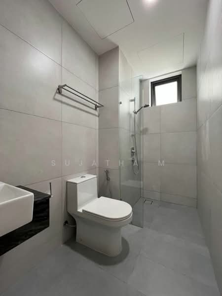 Servis Apartment untuk Disewa di Laurel Residence - Sujatha M - Bathroom - PropertyGuru.com.my