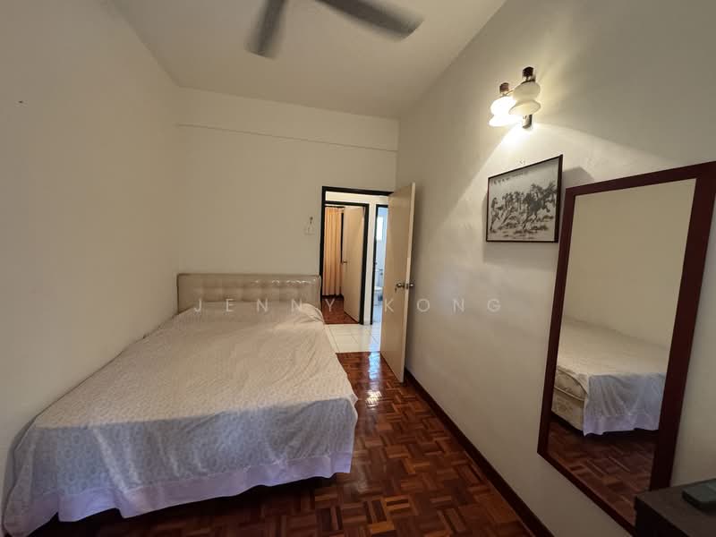 Pangsapuri untuk Dijual di Villa Indah - Jenny Kong - Bedroom - PropertyGuru.com.my