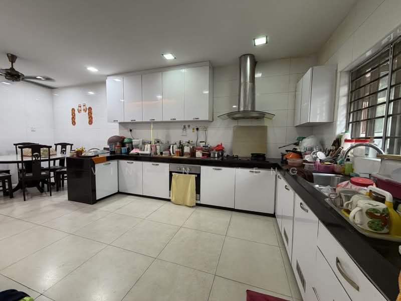 2-storey Terraced House for Sale in Bayu Damansara (Petaling Jaya) - Vincent Heng - Kitchen - PropertyGuru.com.my