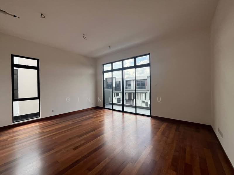 Rumah Berkembar untuk Dijual di Taman Sutera Utama (Skudai) - Ginnie Lau - Living Room - PropertyGuru.com.my