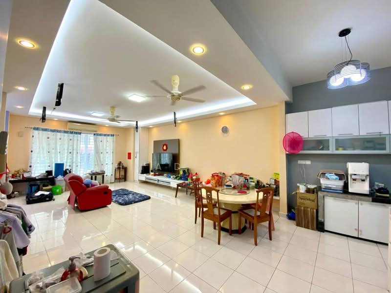 Rumah Teres 2 Tingkat untuk Dijual di Taman Mutiara Indah (Puchong) - Ahmad Farhi - Living Room - PropertyGuru.com.my
