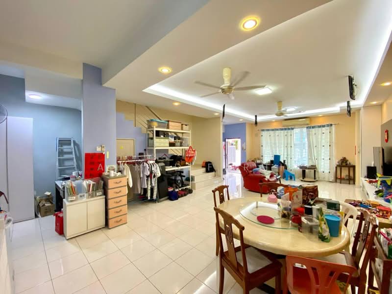Rumah Teres 2 Tingkat untuk Dijual di Taman Mutiara Indah (Puchong) - Ahmad Farhi - Living Room - PropertyGuru.com.my