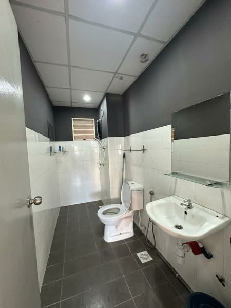 Kondominium untuk Dijual di Casa Idaman - WL Wan - Bathroom - PropertyGuru.com.my