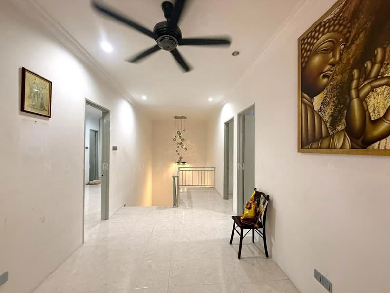 Semi-Detached House for Sale in Puchong (Selangor) - Noorsuzila Nordin - Corridor - PropertyGuru.com.my