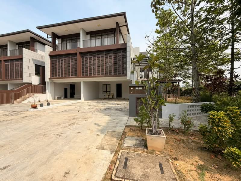 Rumah Teres untuk Dijual di Cyberjaya (Selangor) - Alan . - Exterior - PropertyGuru.com.my