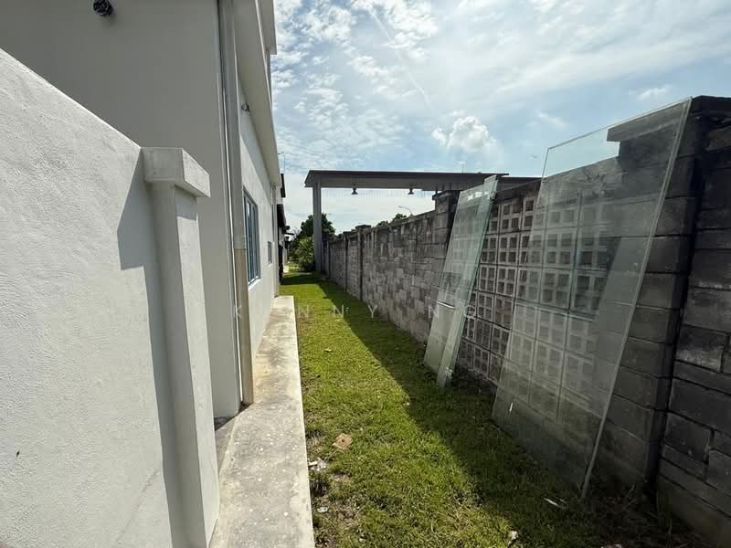 Rumah Berkembar untuk Dijual di Klang (Selangor) - Kenny Ng - Exterior - PropertyGuru.com.my