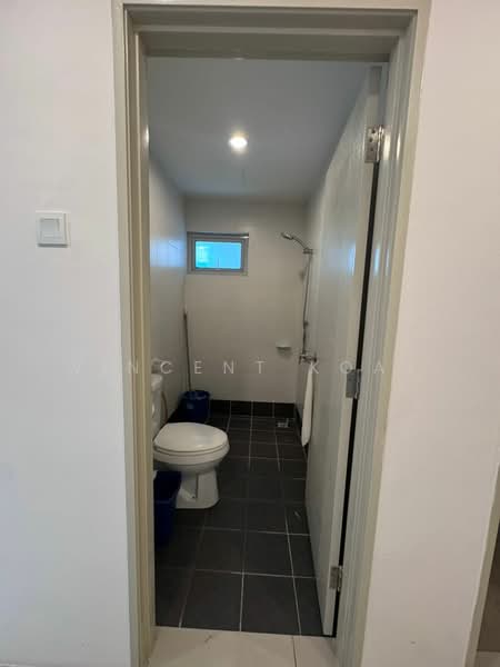 Condominium for Sale at 10 Island Resort - Vincent Koay - Bathroom - PropertyGuru.com.my
