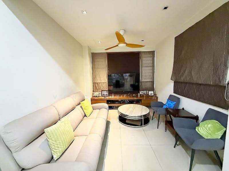 Rumah Berkembar untuk Dijual di Ara Damansara (Selangor) - Vincent Liaw - Living Room - PropertyGuru.com.my