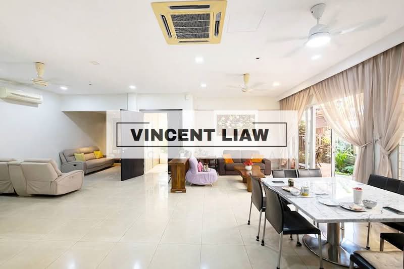 Semi-Detached House for Sale in Ara Damansara (Selangor) - Vincent Liaw - Living Room - PropertyGuru.com.my