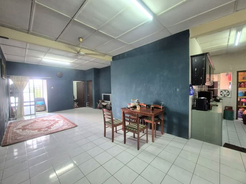 Apartment for Sale at Jasmin Apartment - Keyn Aziz - Living Room - PropertyGuru.com.my
