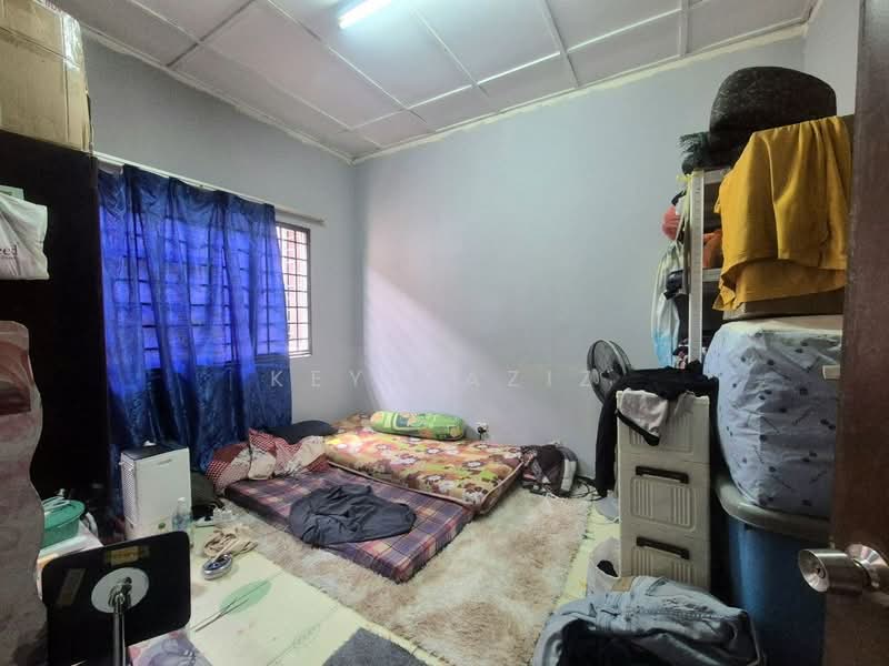 Apartment for Sale at Jasmin Apartment - Keyn Aziz - Bedroom - PropertyGuru.com.my
