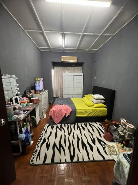 Apartment for Sale at Jasmin Apartment - Keyn Aziz - Bedroom - PropertyGuru.com.my