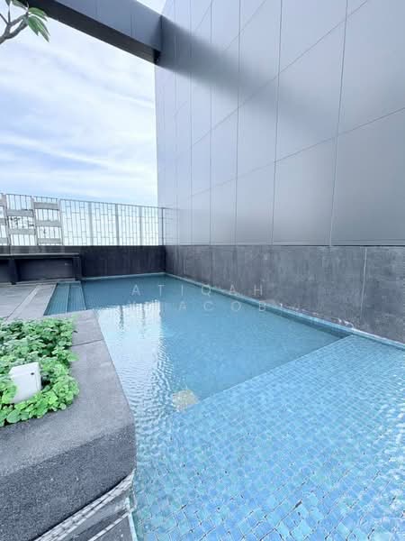 Service Residence for Sale at Hill10 Residence @ i-City - Atiqah Yaacob - Pool - PropertyGuru.com.my