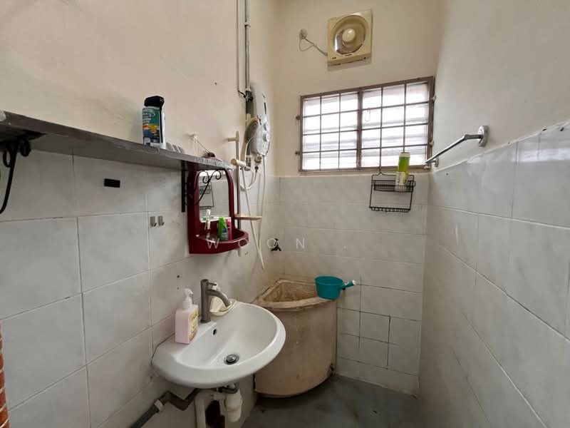 Rumah Teres 1 Tingkat untuk Disewa di Pulau Gadong (Klebang) - Woon . - PropertyGuru.com.my