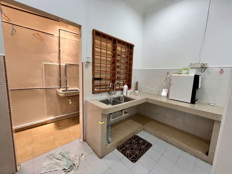 Rumah Teres 1 Tingkat untuk Disewa di Pulau Gadong (Klebang) - Woon . - PropertyGuru.com.my