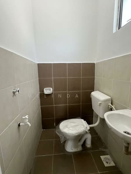 2-storey Terraced House for Sale in Taman Scientex Pasir Gudang (Pasir Gudang) - Melinda Ee - Bathroom - PropertyGuru.com.my