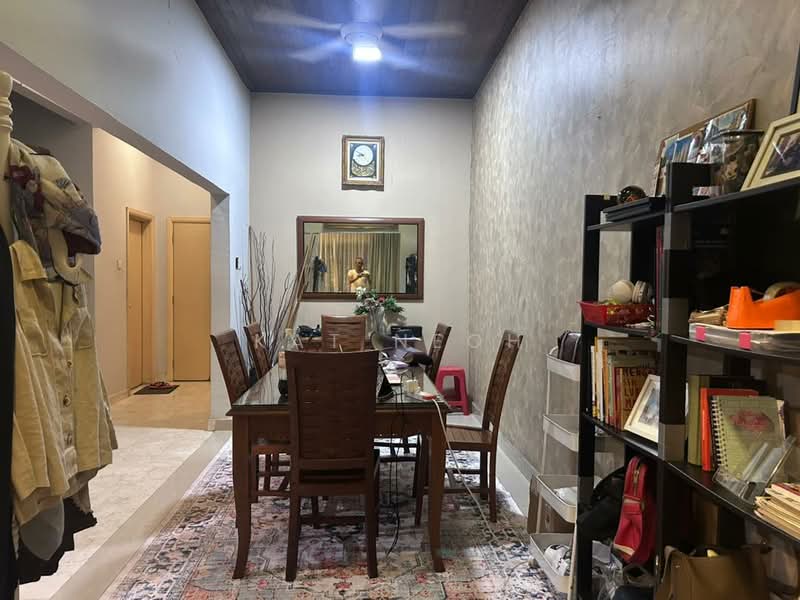 2.5-storey Terraced House for Sale in Sierramas West (Sungai Buloh) - KAT NEOH - Dining Room - PropertyGuru.com.my