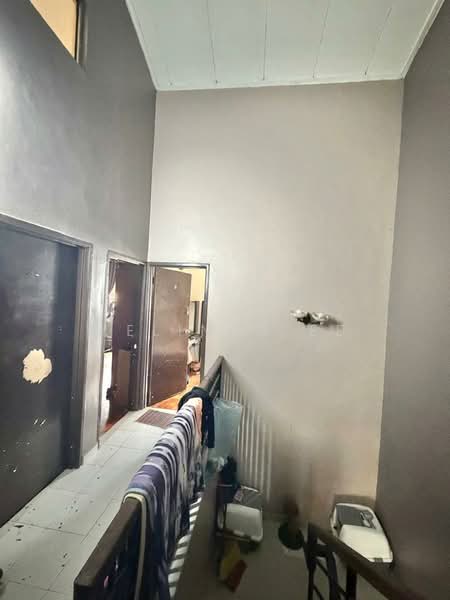 Rumah Teres 2 Tingkat untuk Dijual di Taman Desa Tebrau (Tebrau) - Melinda Ee - Corridor - PropertyGuru.com.my