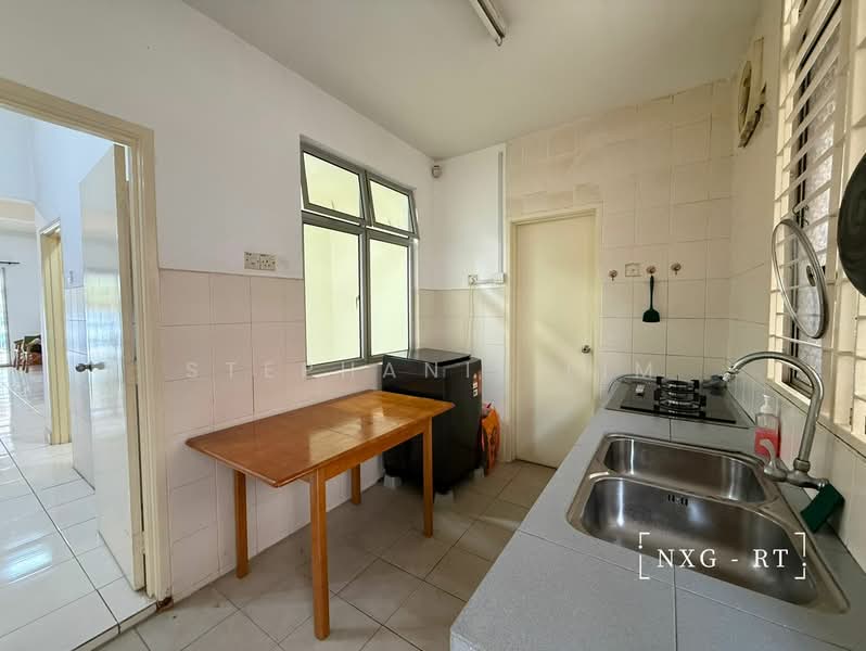 Rumah Teres 2 Tingkat untuk Disewa di Kemuning Utama (Shah Alam) - Stephanie Lim - Kitchen - PropertyGuru.com.my