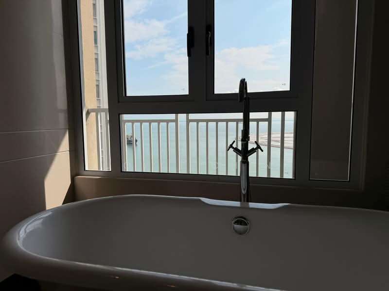 Kondominium untuk Dijual di Quayside Seafront Resort Condominiums - Joyce Chin - Bathroom - PropertyGuru.com.my