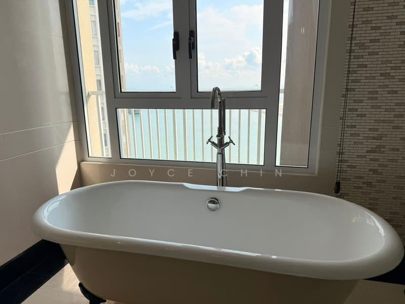 Kondominium untuk Dijual di Quayside Seafront Resort Condominiums - Joyce Chin - Bathroom - PropertyGuru.com.my