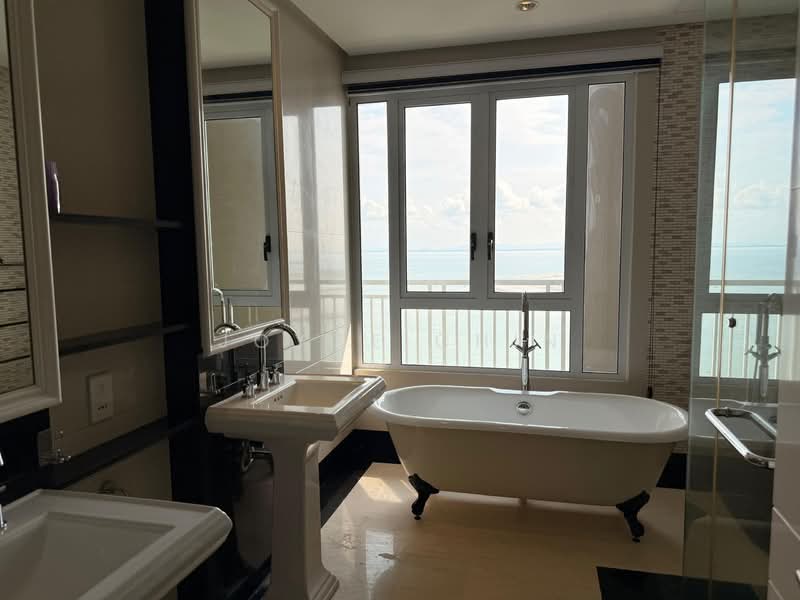 Kondominium untuk Dijual di Quayside Seafront Resort Condominiums - Joyce Chin - Bathroom - PropertyGuru.com.my