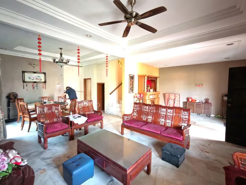 Semi-Detached House for Sale in Taman Saga (Klang) - Tom Lee - Living Room - PropertyGuru.com.my