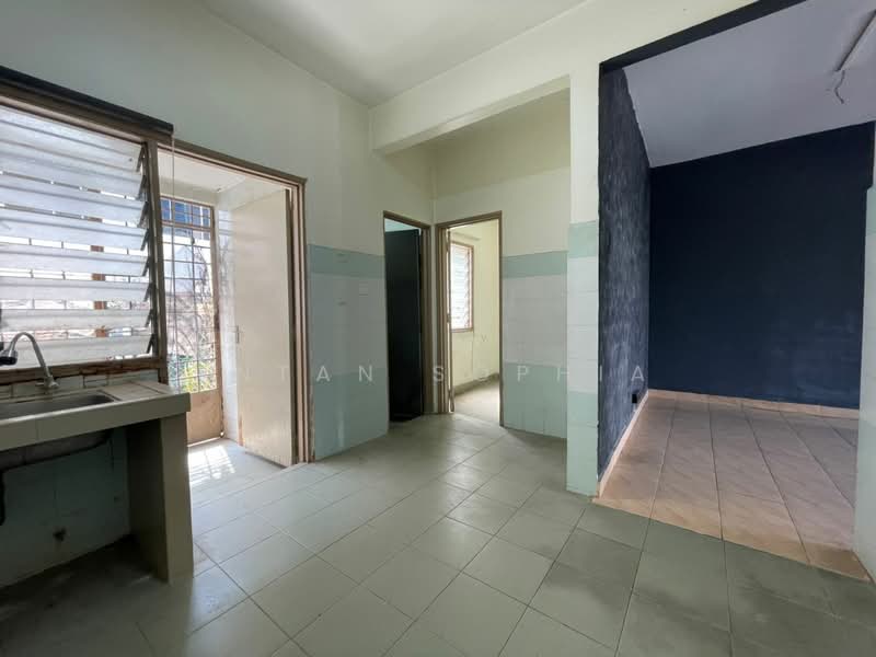 2-storey Terraced House for Sale in Usj 12 (Subang Jaya) - Intan Sophia - Kitchen - PropertyGuru.com.my