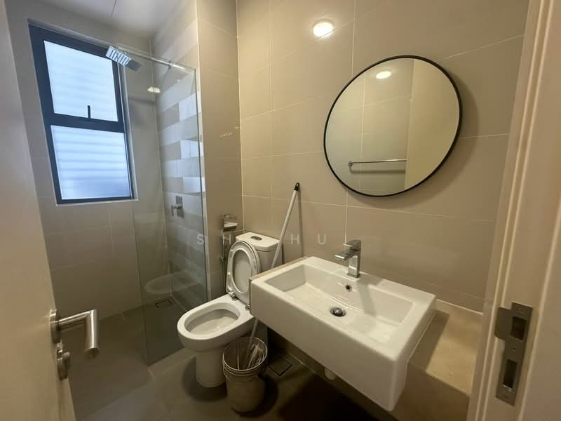 Servis Apartment untuk Disewa di South View - Shi Hui - Bathroom - PropertyGuru.com.my