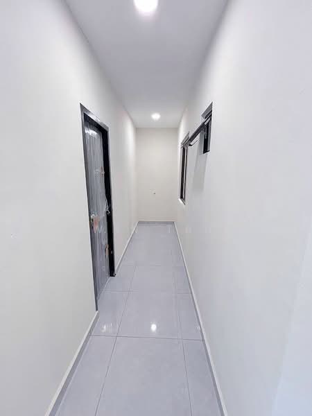2-storey Terraced House for Sale in Taman Skudai Baru (Skudai) - Win Tan - Corridor - PropertyGuru.com.my