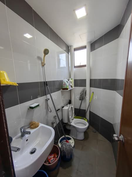 Kondominium untuk Disewa di Cantonment Court - Irene Goh - Bathroom - PropertyGuru.com.my
