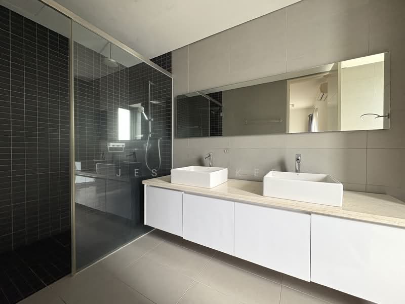 Condominium for Sale at The Breezeway - Jessie Kee - Bathroom - PropertyGuru.com.my