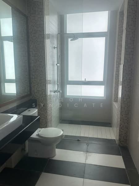 Kondominium untuk Disewa di H Residence (One Ritz Residence / Kelawai View) - Teoh Syndicate - Bathroom - PropertyGuru.com.my