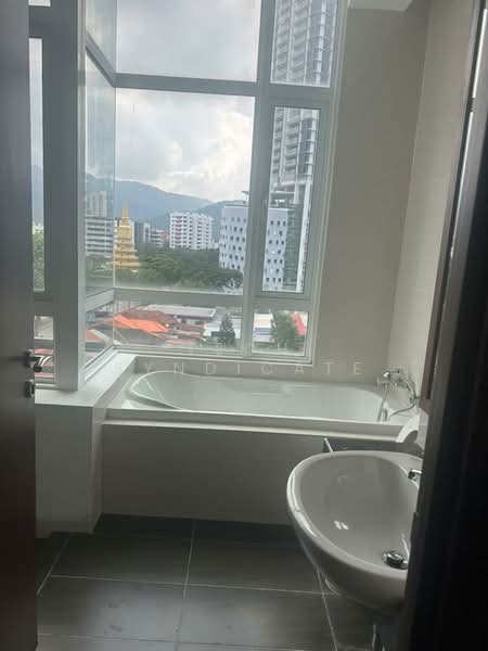 Kondominium untuk Disewa di H Residence (One Ritz Residence / Kelawai View) - Teoh Syndicate - Bathroom - PropertyGuru.com.my