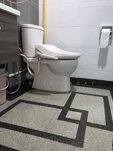 Condominium for Sale at SummerSkye Residences - Vincent Koay - Bathroom - PropertyGuru.com.my