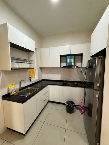 Service Residence for Sale at Pinnacle Tower - Daniel Yong - Kitchen - PropertyGuru.com.my