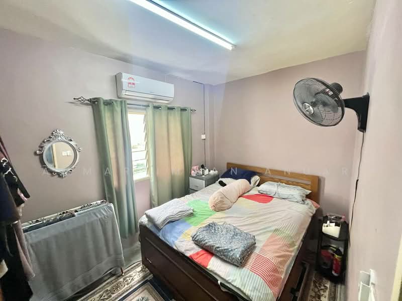 Pangsapuri untuk Dijual di Pangsapuri Bukit Baru - Ammar Imran Anuar - Bedroom - PropertyGuru.com.my