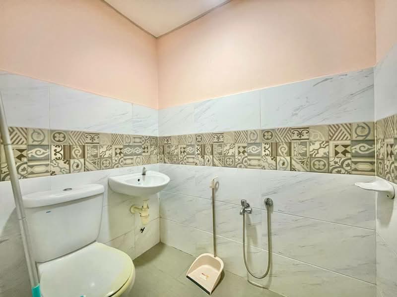 Condominium for Sale at Magna Ville - Sabirin Ahmad - Bathroom - PropertyGuru.com.my