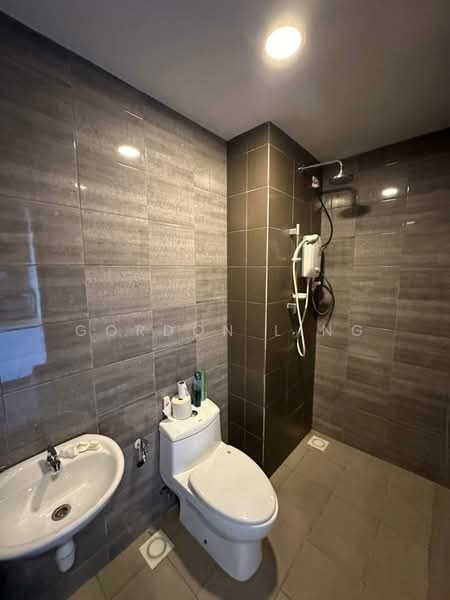 Service Residence for Rent at Symphony Tower (Menara Simfoni) - Gordon Ling - Bathroom - PropertyGuru.com.my