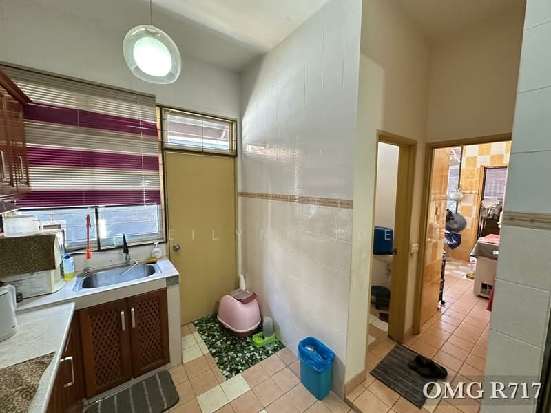 2-storey Terraced House for Sale in Setia Alam (Selangor) - Reilynn Tue - Kitchen - PropertyGuru.com.my