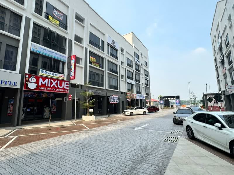 Shop for Sale in Setia Alam (Selangor) - Dawitt Tan - Exterior - PropertyGuru.com.my
