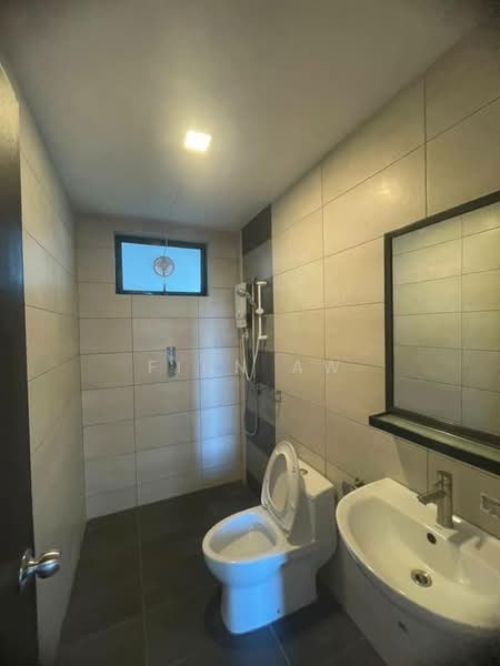 Servis Apartment untuk Dijual di Molek Regency - Finn Aw - Bathroom - PropertyGuru.com.my