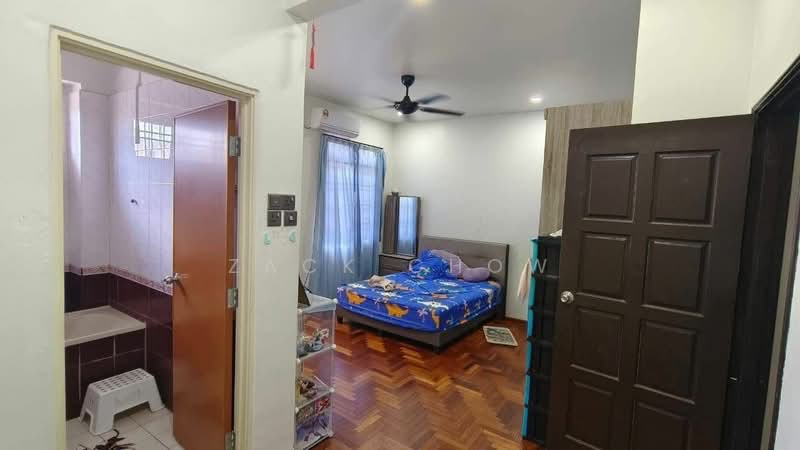 Rumah Teres 2 Tingkat untuk Dijual di Bandar Seri Alam (Masai) - Zack Chow - Bedroom - PropertyGuru.com.my