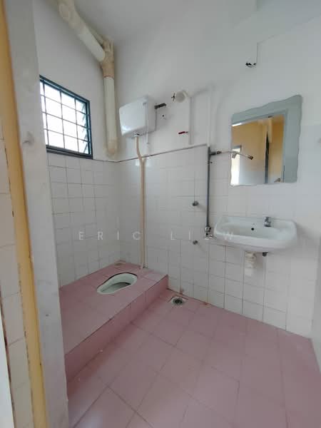 2-storey Terraced House for Rent in Bandar Mahkota Cheras (Cheras) - Eric Liew - Bathroom - PropertyGuru.com.my