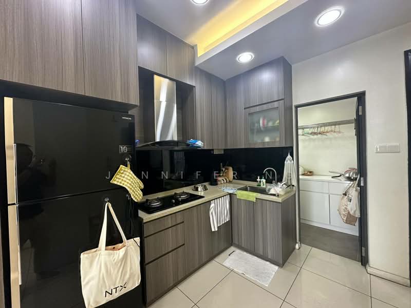 Pangsapuri untuk Dijual di Senibong Cove - The WaterEdge Residences - Jennifer Ng - Kitchen - PropertyGuru.com.my