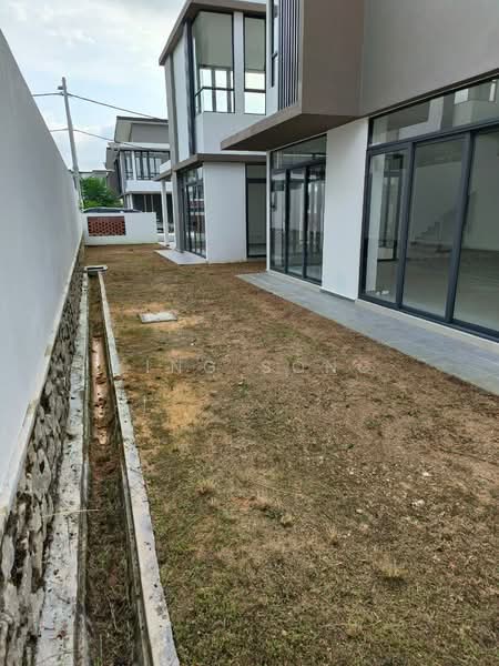 Semi-Detached House for Sale in Bemban (Melaka) - King Song - Exterior - PropertyGuru.com.my