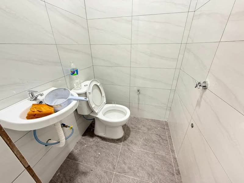 1-storey Terraced House for Sale in Bandar Seri Alam (Masai) - Leon Lim - Bathroom - PropertyGuru.com.my