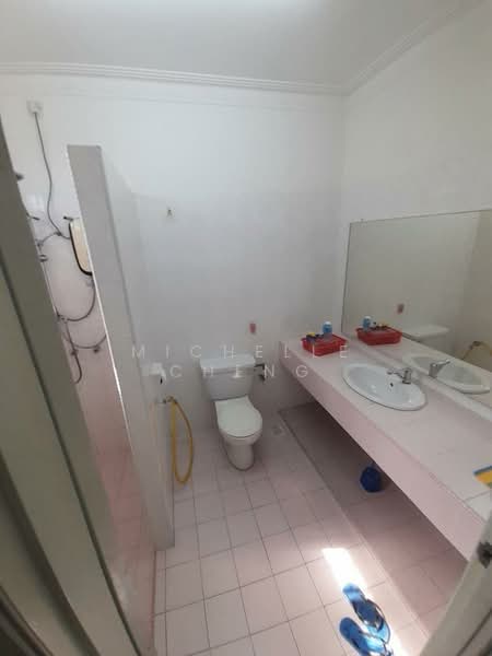 Rumah Teres 2 Tingkat untuk Dijual di Taman Sinfar (Ipoh) - Michelle Cheng - Bathroom - PropertyGuru.com.my