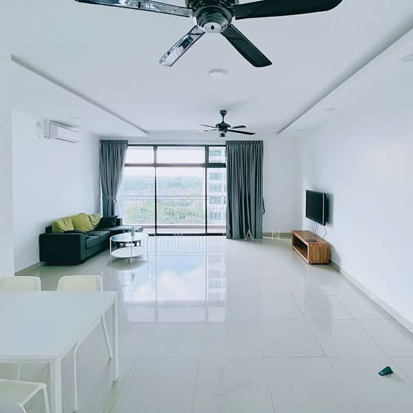 Pangsapuri untuk Dijual di Austin Regency (Pangsapuri Austin Perdana) - Win Tan - Living Room - PropertyGuru.com.my